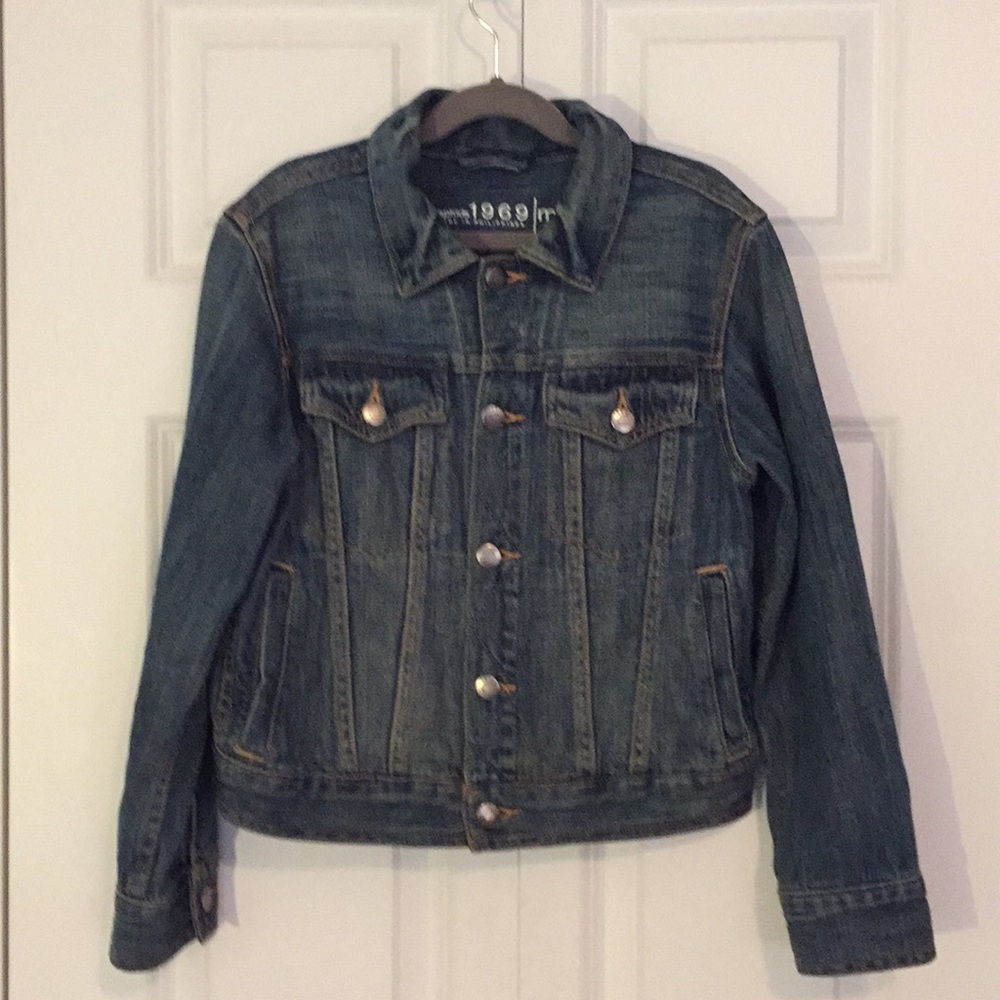 Boys Gap jean jacket. Size M